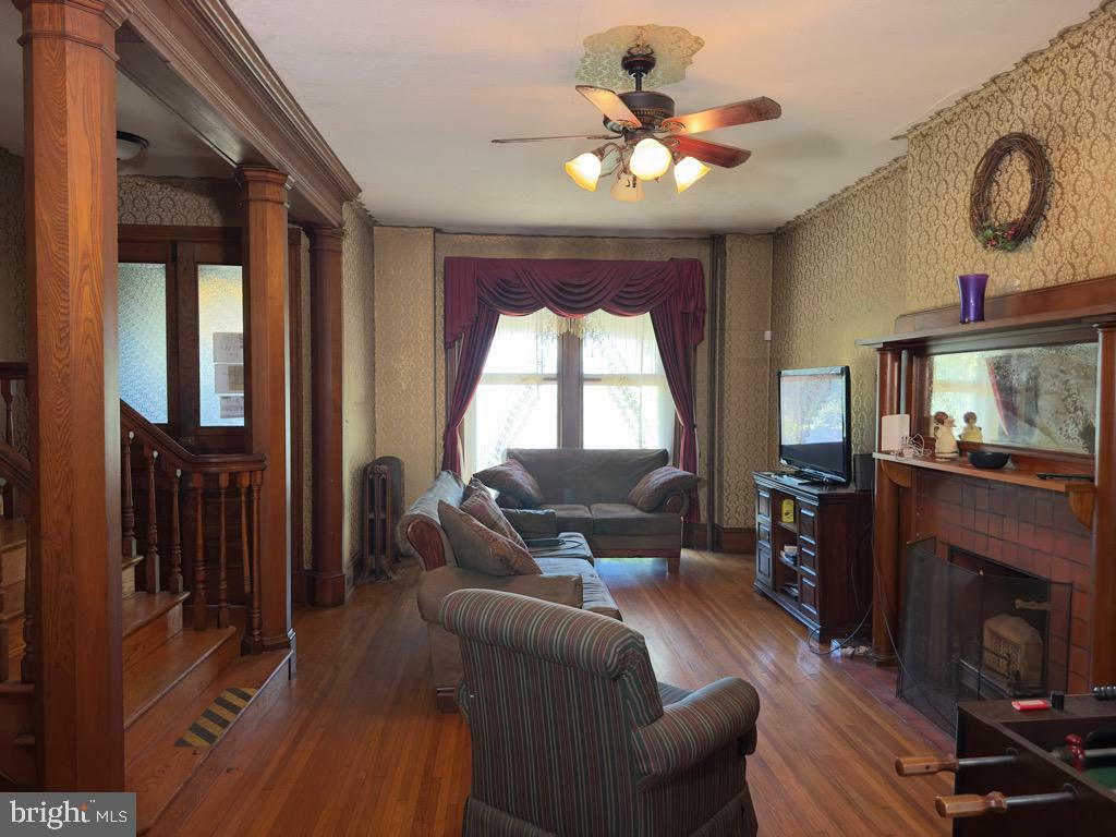 Property Photo: 911 E King Street PA 17602