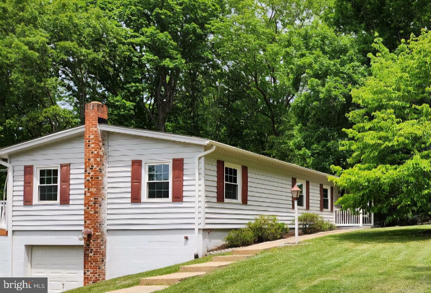 Property Photo: 82 Hall Lane VA 22406