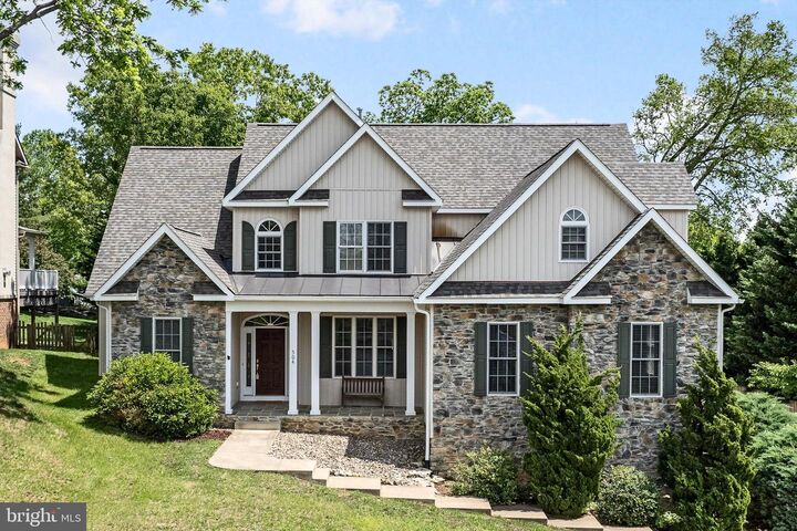 Property Photo: 504 Old Fort Road VA 22601