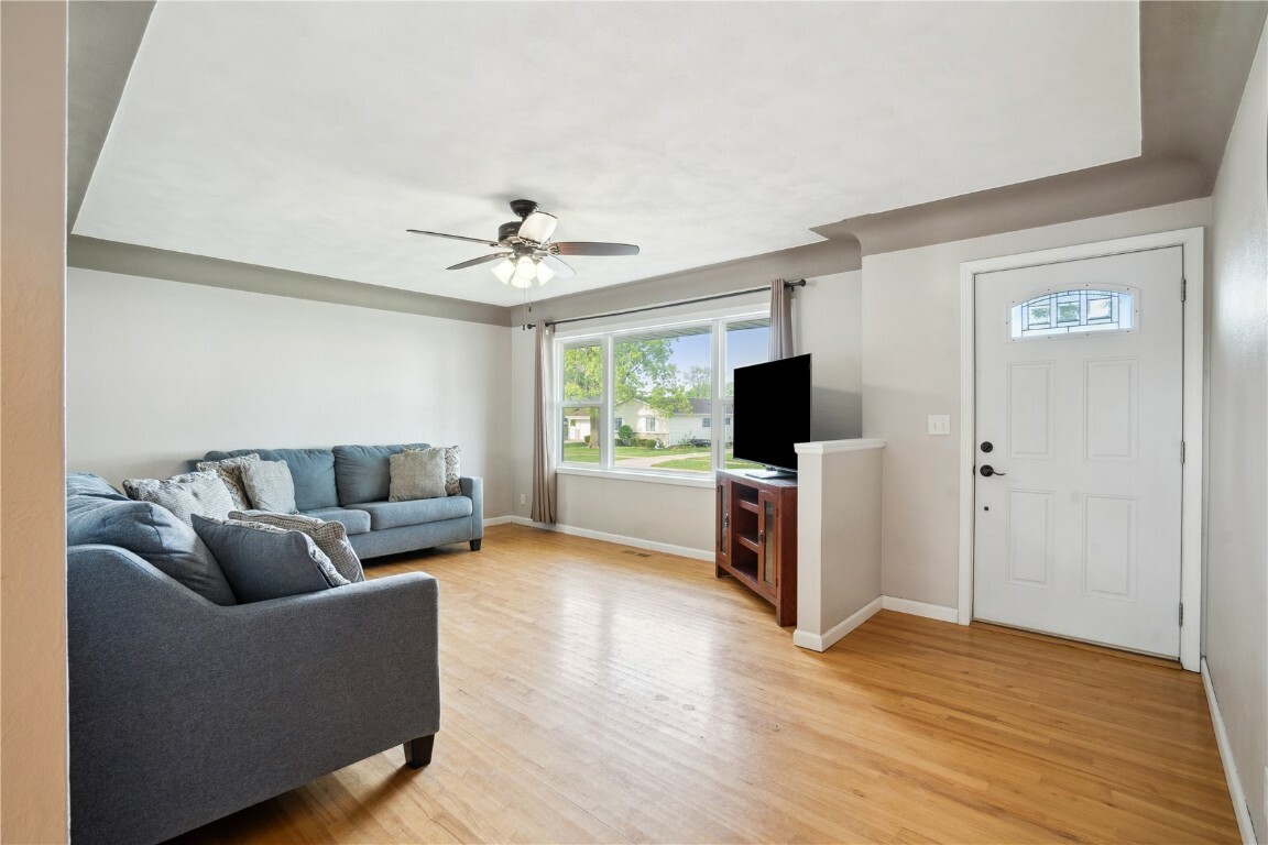 Property Photo: 135 31st Street NW IA 52405