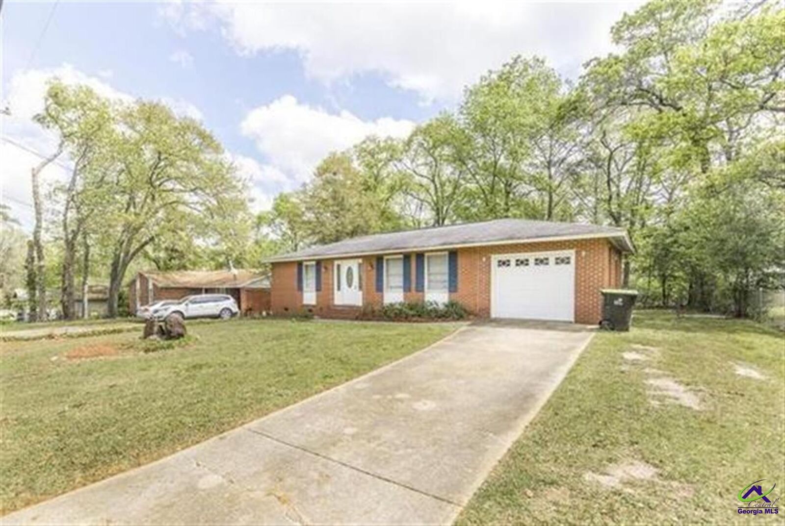 Property Photo: 104 Oakdale Drive GA 31088