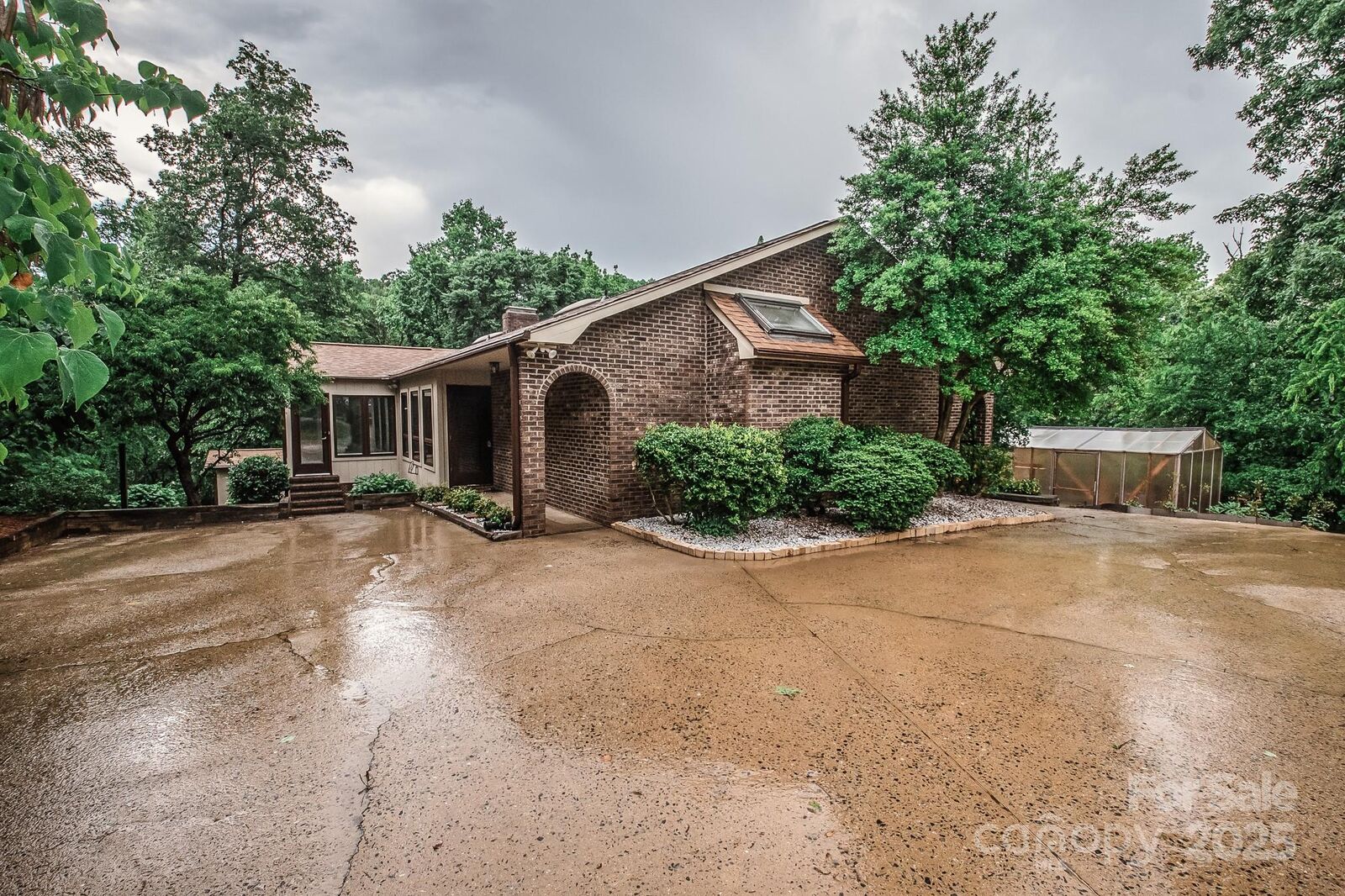 Property Photo:  3700 NW Gainesway Court NW  NC 28027 