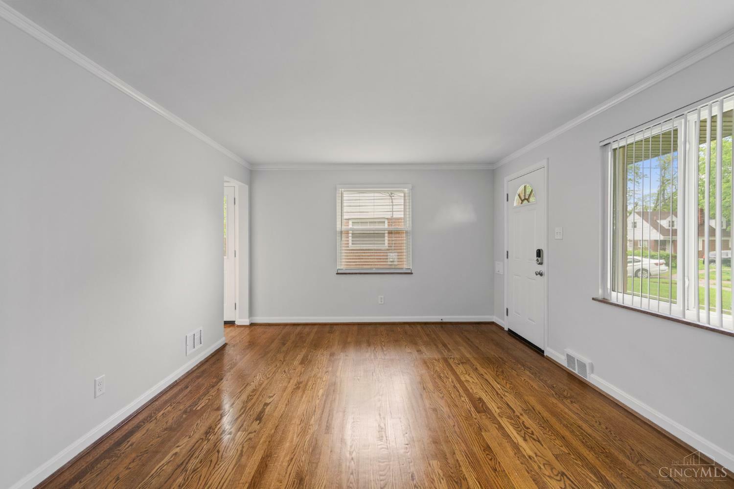 Property Photo: 3906 N Fordham Place OH 45213