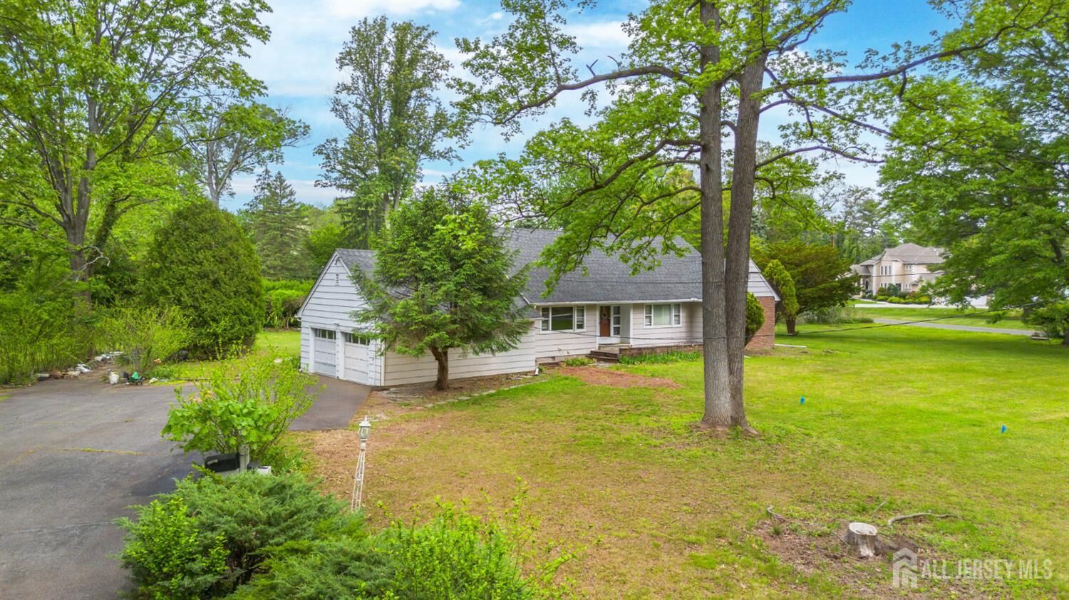 Property Photo:  108 Midwood Way  NJ 07067 