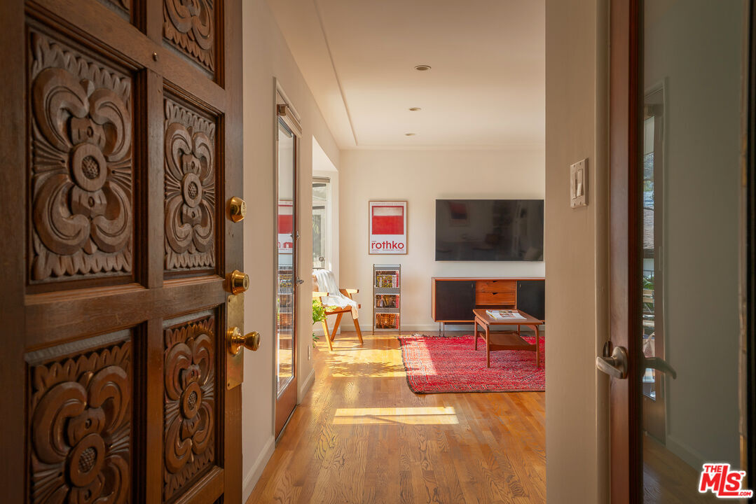 Property Photo: 1318 N Crescent Heights Blvd CA 90046