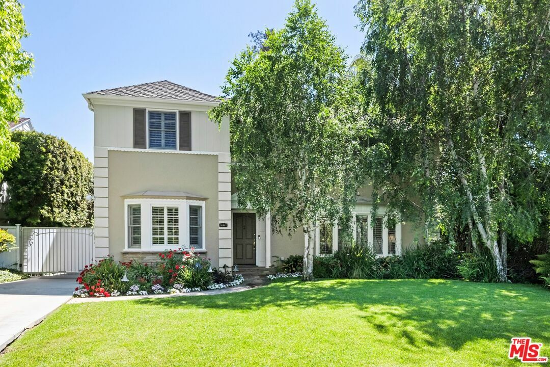 Property Photo: 2778 Forrester Dr CA 90064