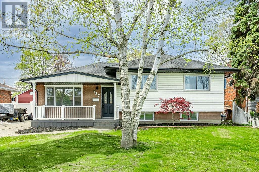 Property Photo:  987 Devine Street  ON N7S 1A9 