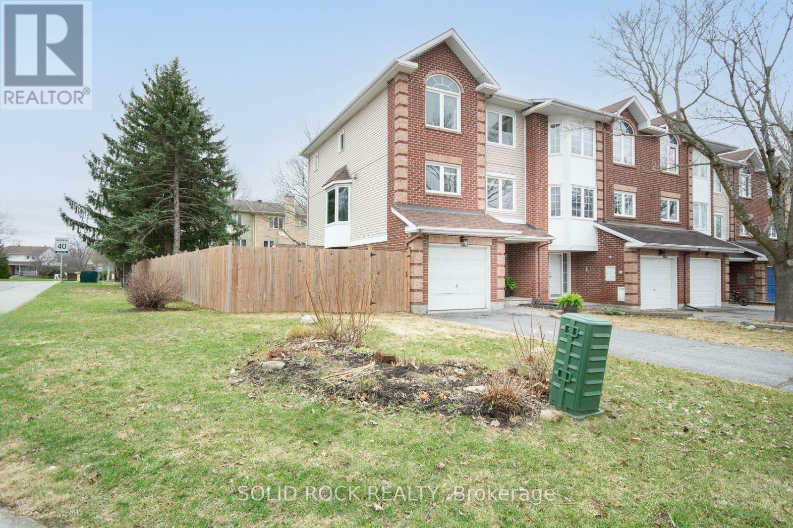 Photo de la propriété: 5 Weybridge Drive ON K2J 4A1