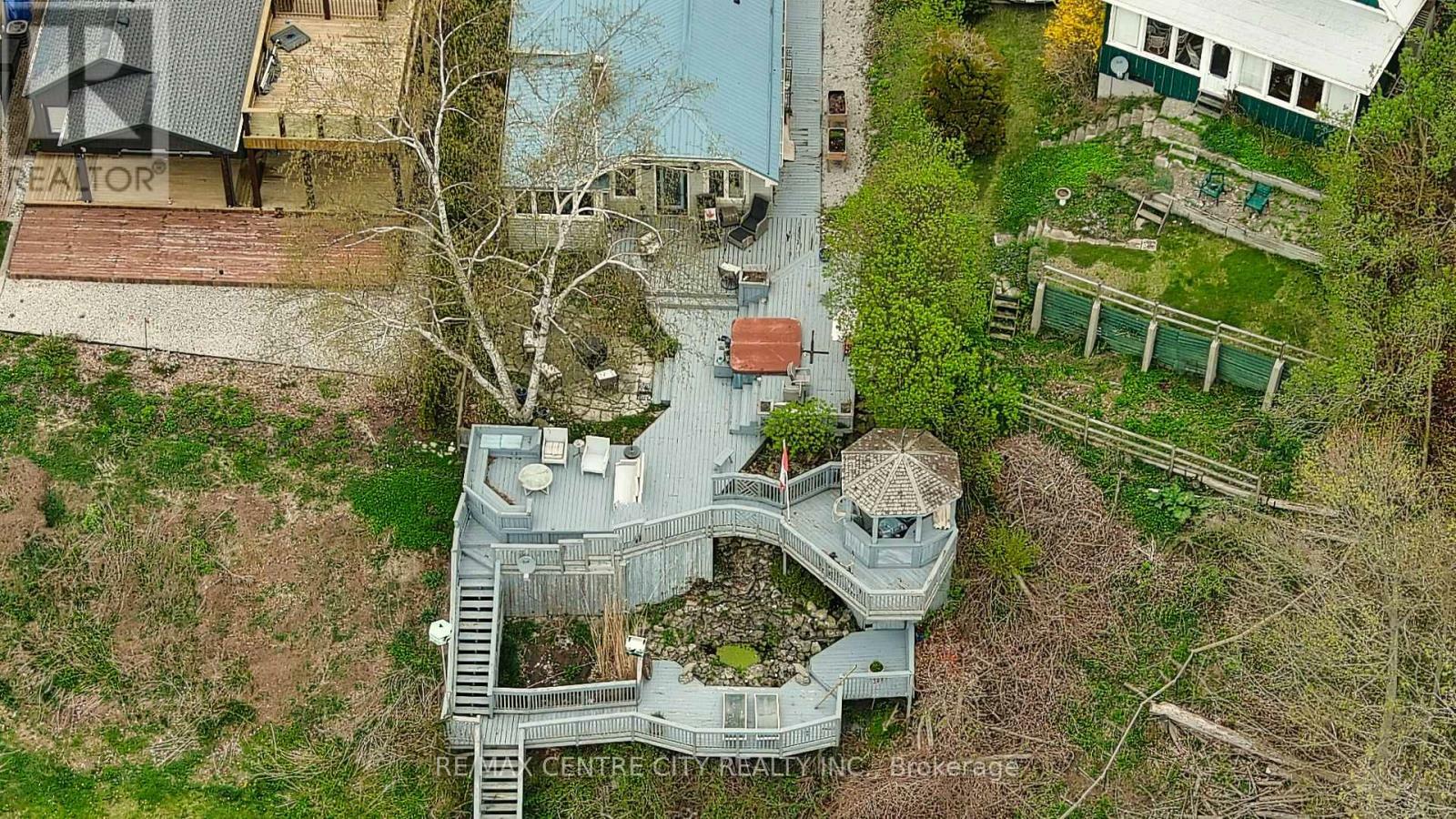 Property Photo: 490 Lower Spring Street ON N5L 1G6