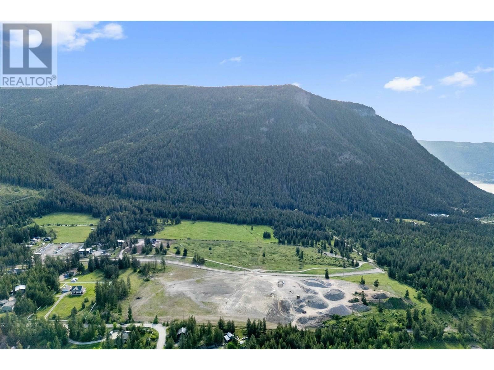Photo de la propriété:  3682 Ford Road  BC V0E 2X2 