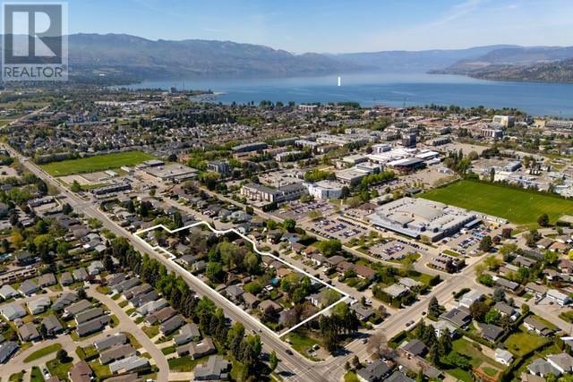 Photo de la propriété: 2909 Bouvette Street BC V1Y 3K5