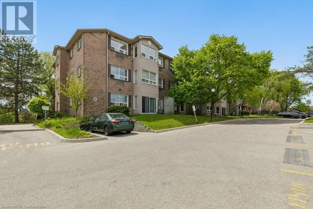 Property Photo: 30 Hugo Crescent 201 ON N2M 3Z2
