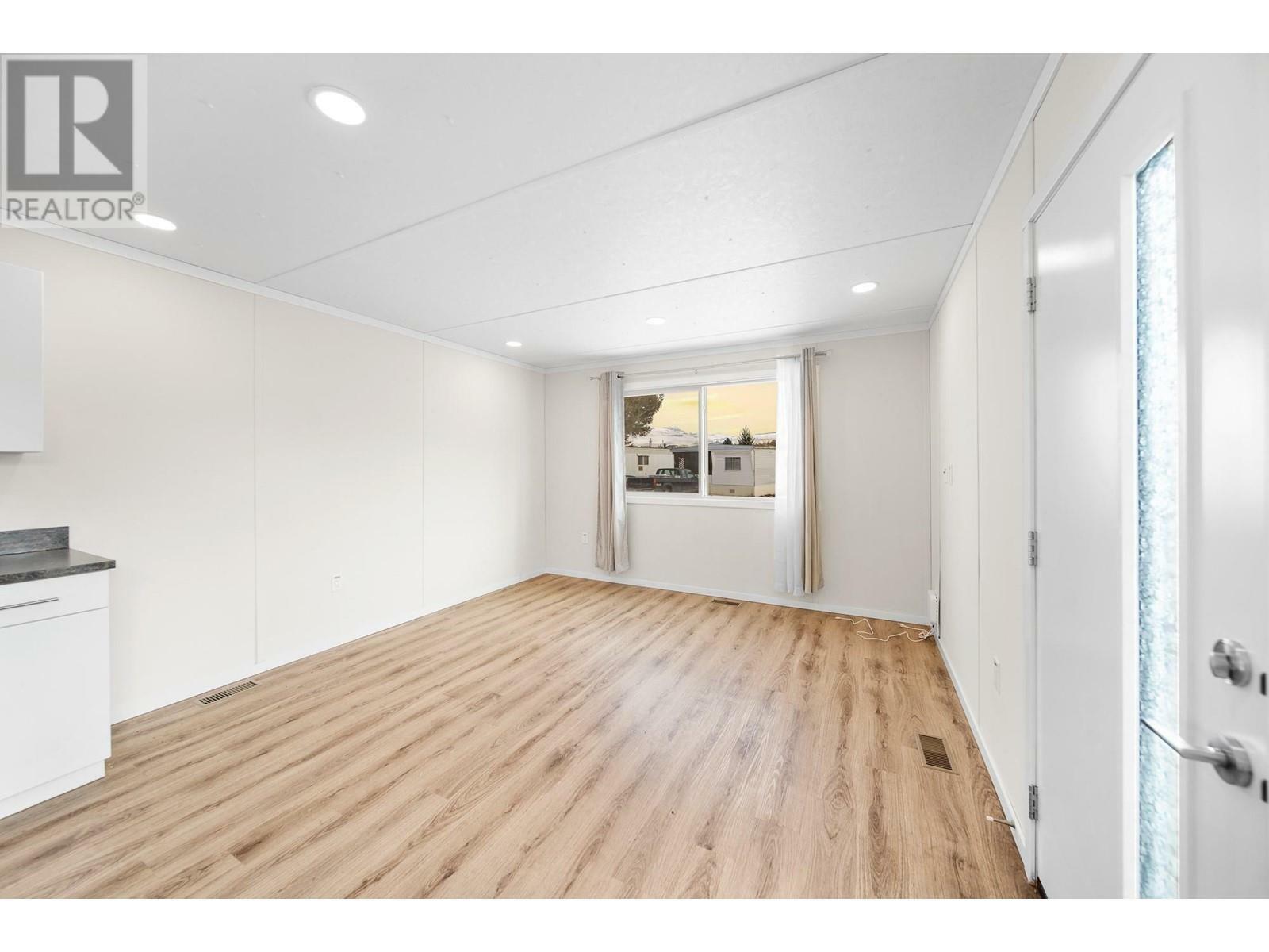 Photo de la propriété:  2776 Clapperton Avenue 84  BC V1K 1G5 