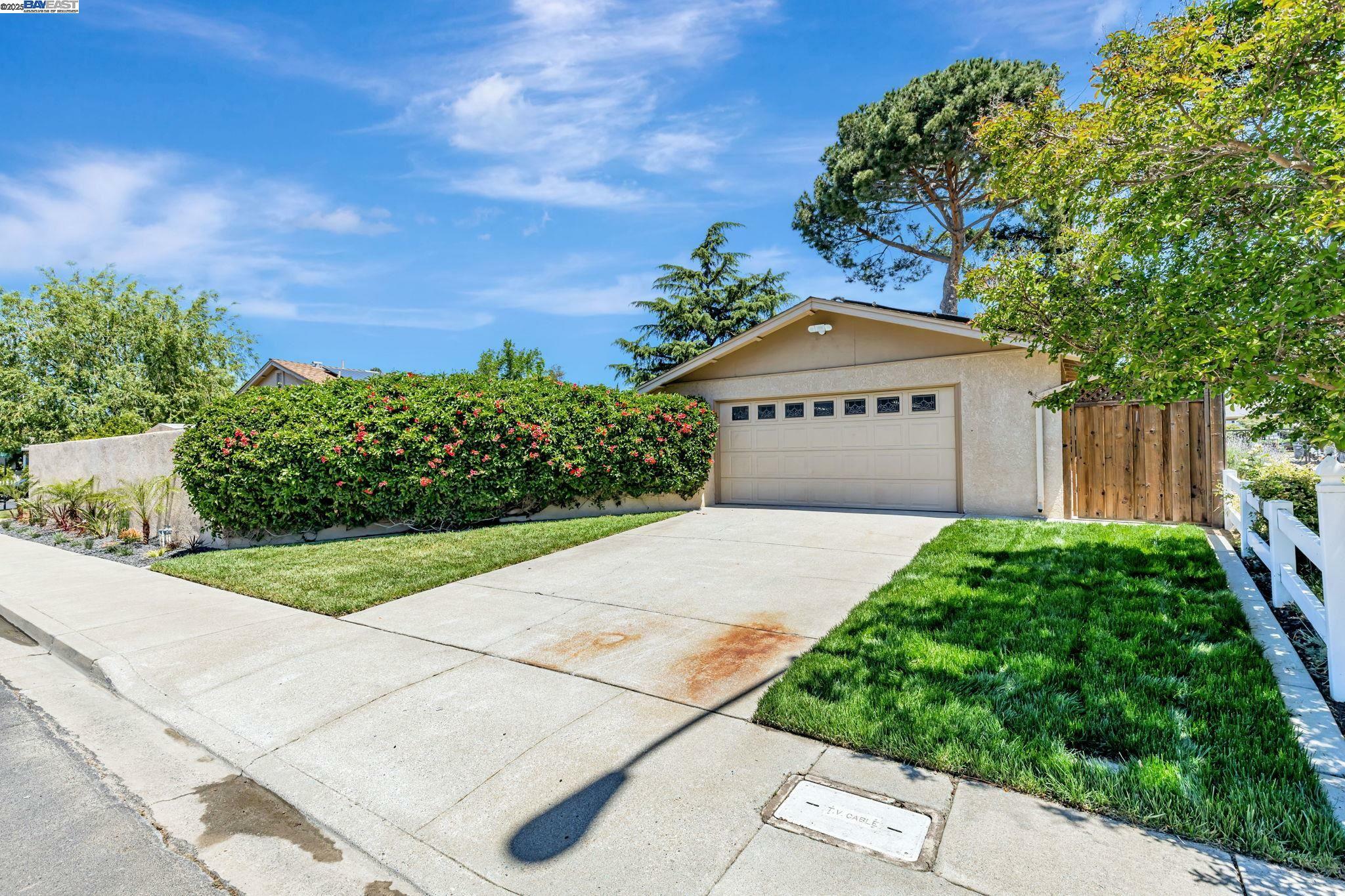 Property Photo:  4363 Guilford Ave  CA 94550 