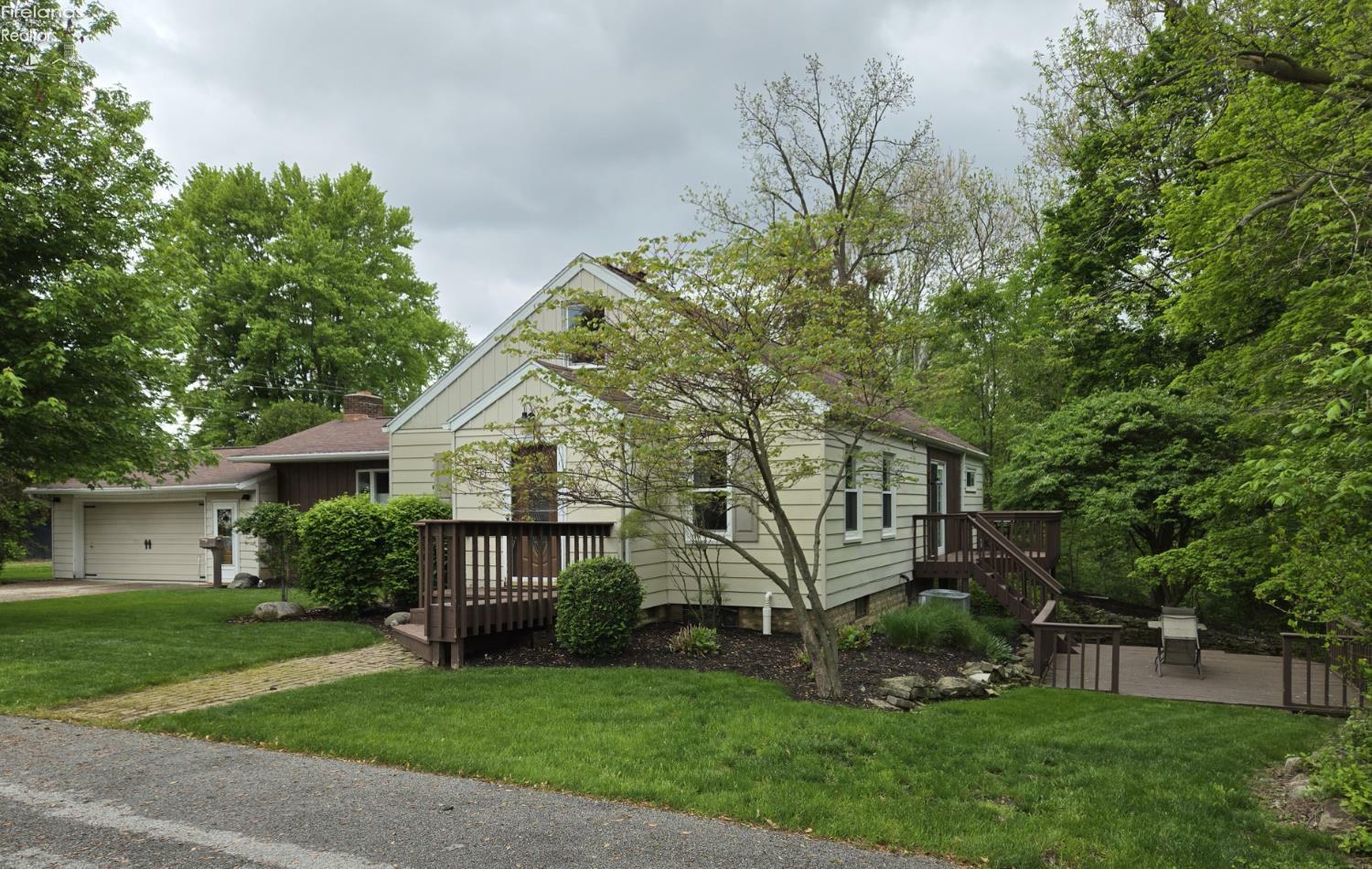 Property Photo: 29 Scheiber Street OH 44883