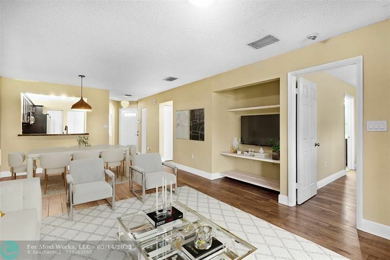 Property Photo: 9829 NW 1st Ct 9829 FL 33324