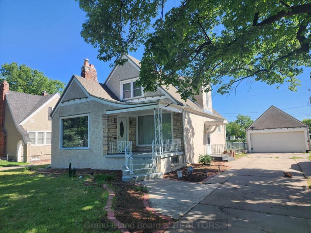 Property Photo: 217 E Ashton NE 68801