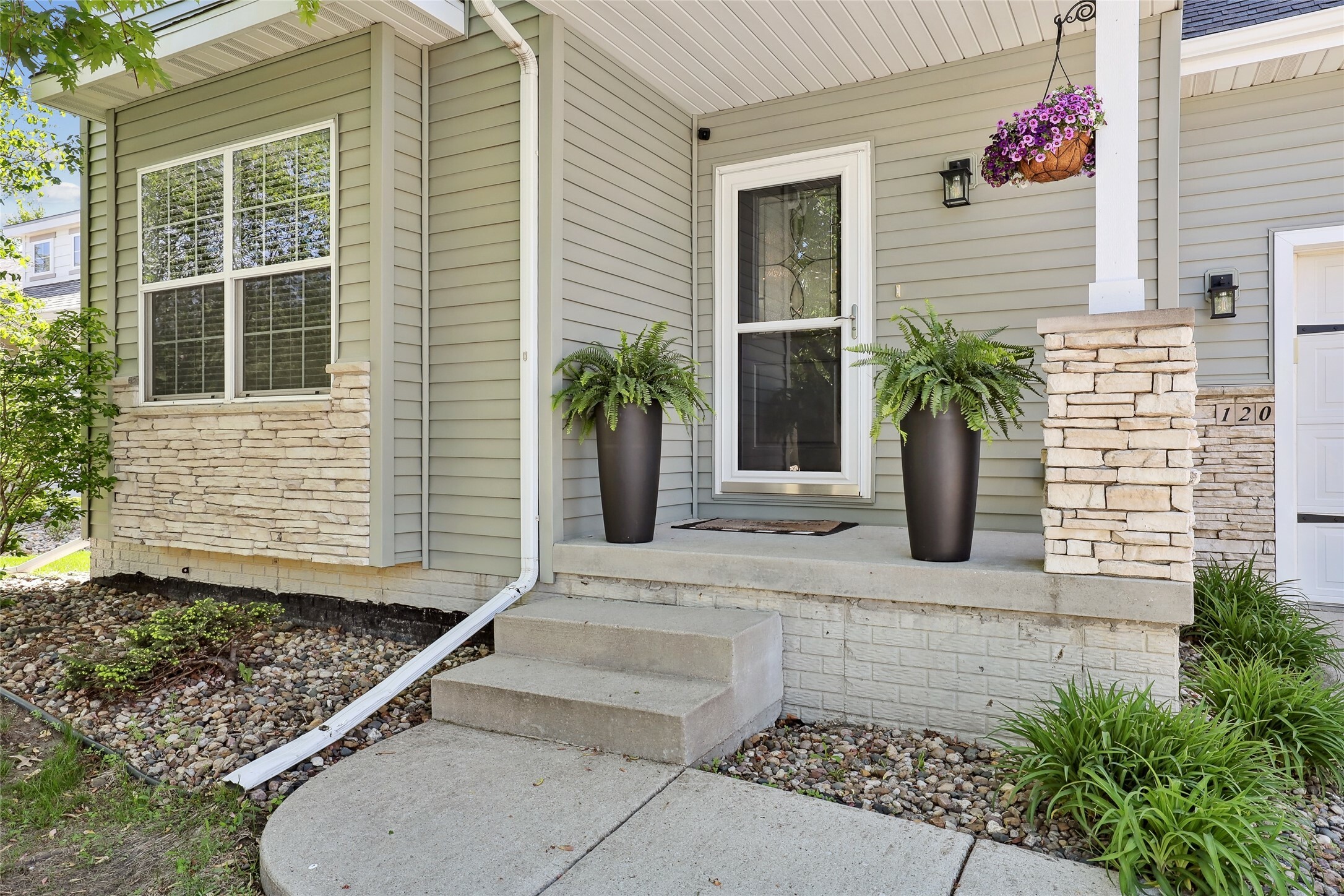 Property Photo: 120 SE Booth Avenue IA 50263