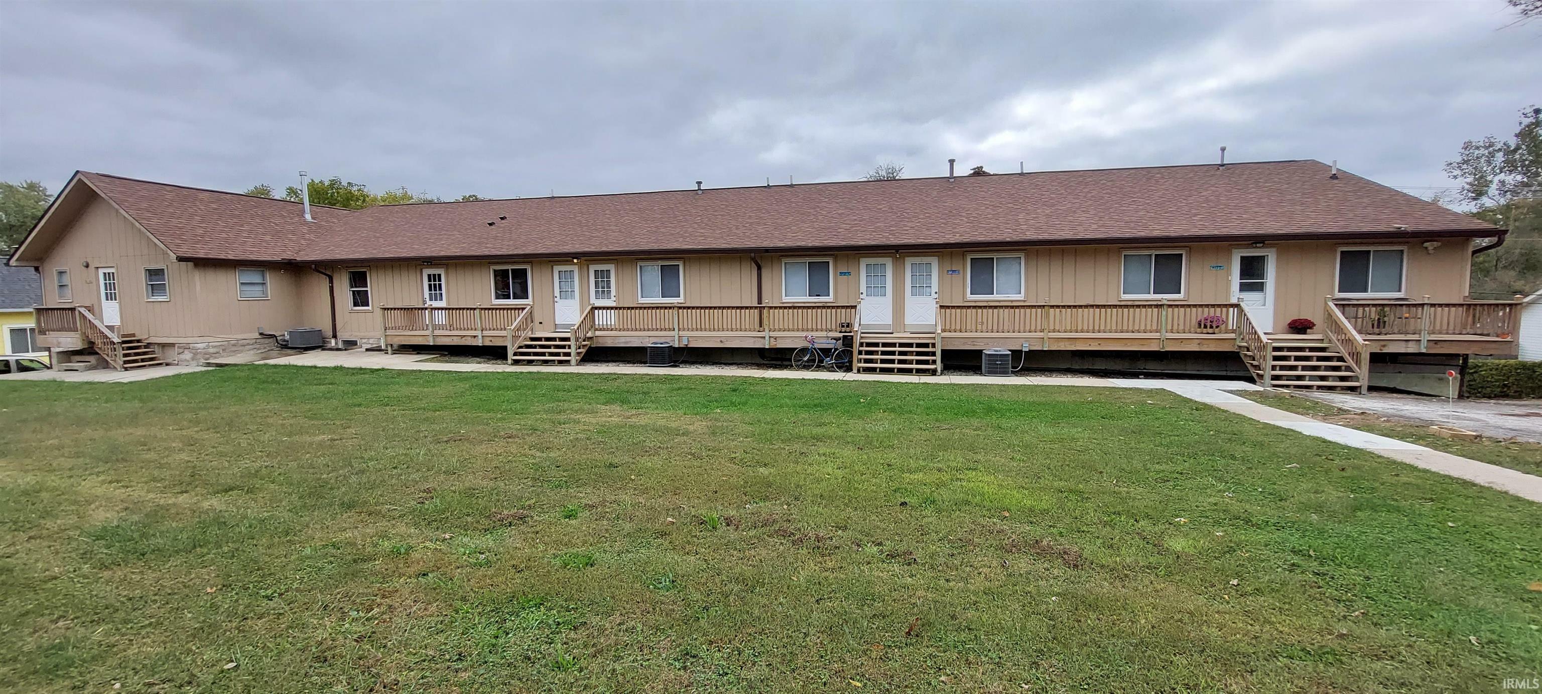 Property Photo: 800 W 11th Street IN 47404