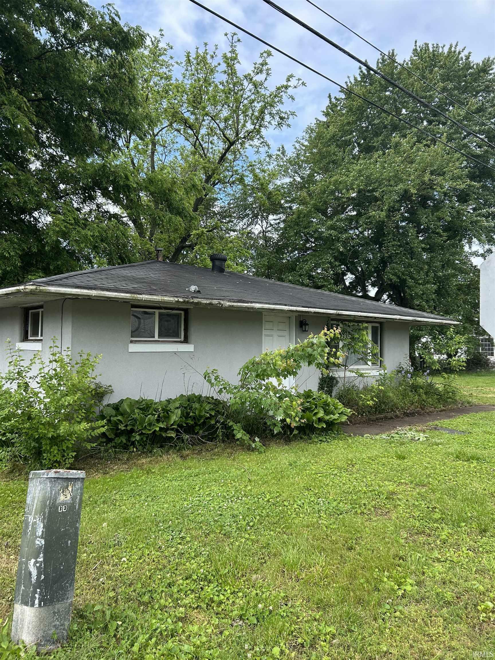 Property Photo: 8965 W County Road 100 N IN 47634