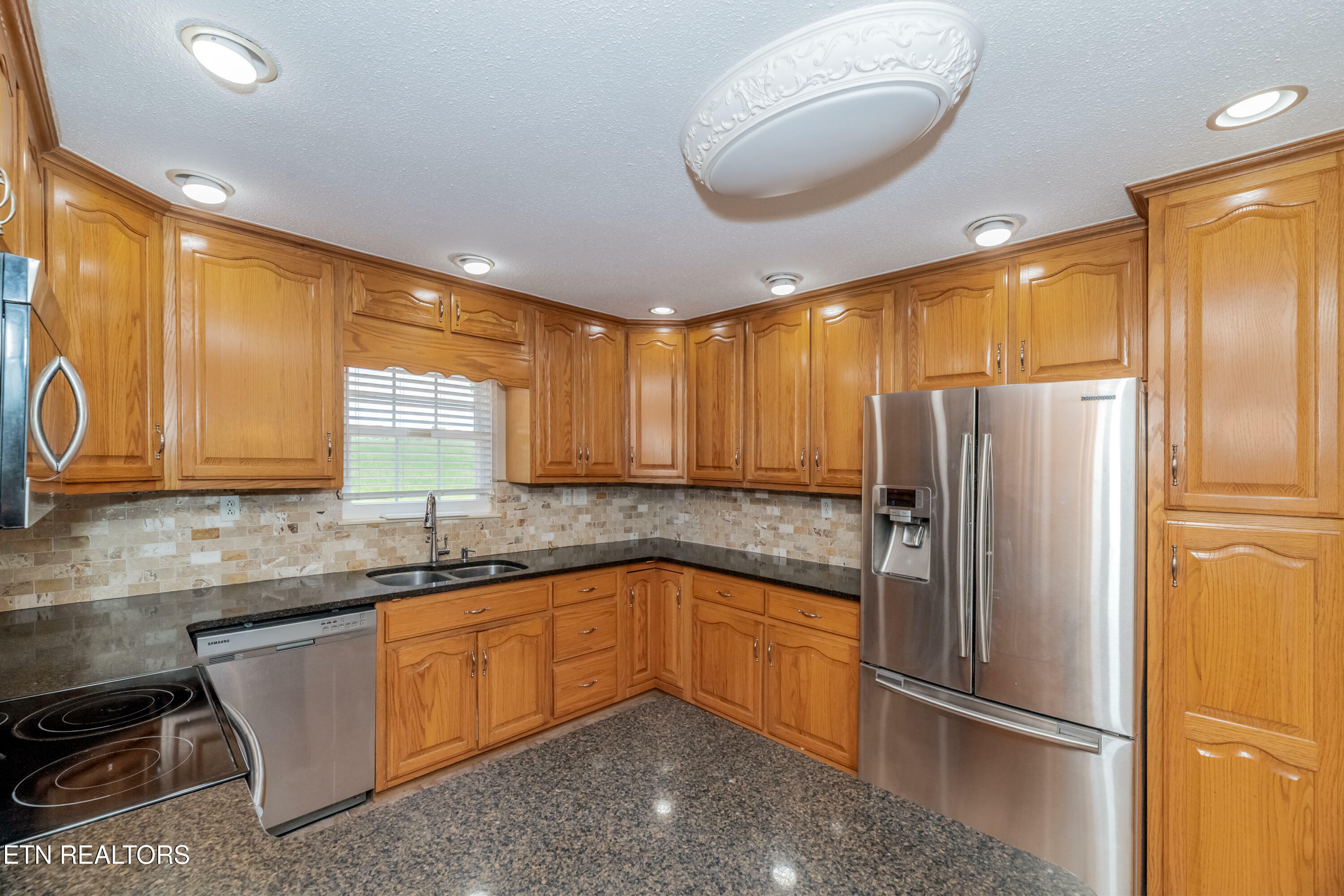 Property Photo: 917 Swan Pond Circle Rd TN 37748