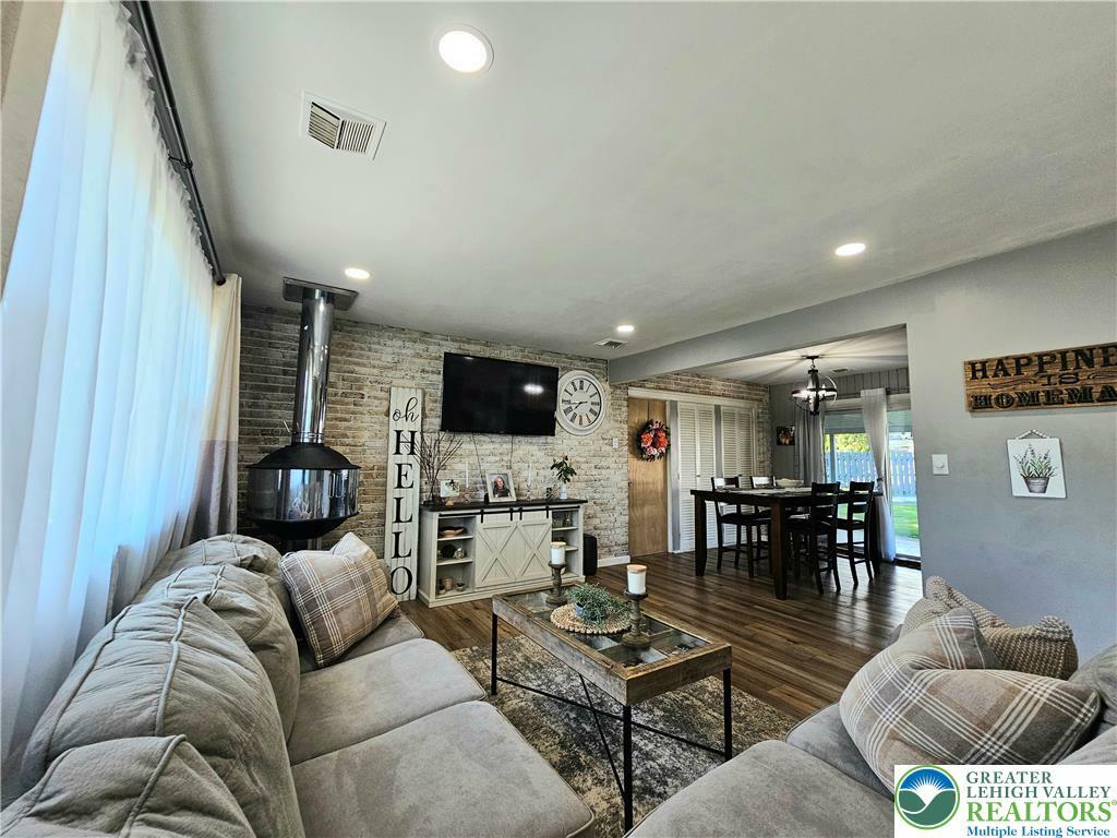 Property Photo: 3969 Washington Street PA 18020
