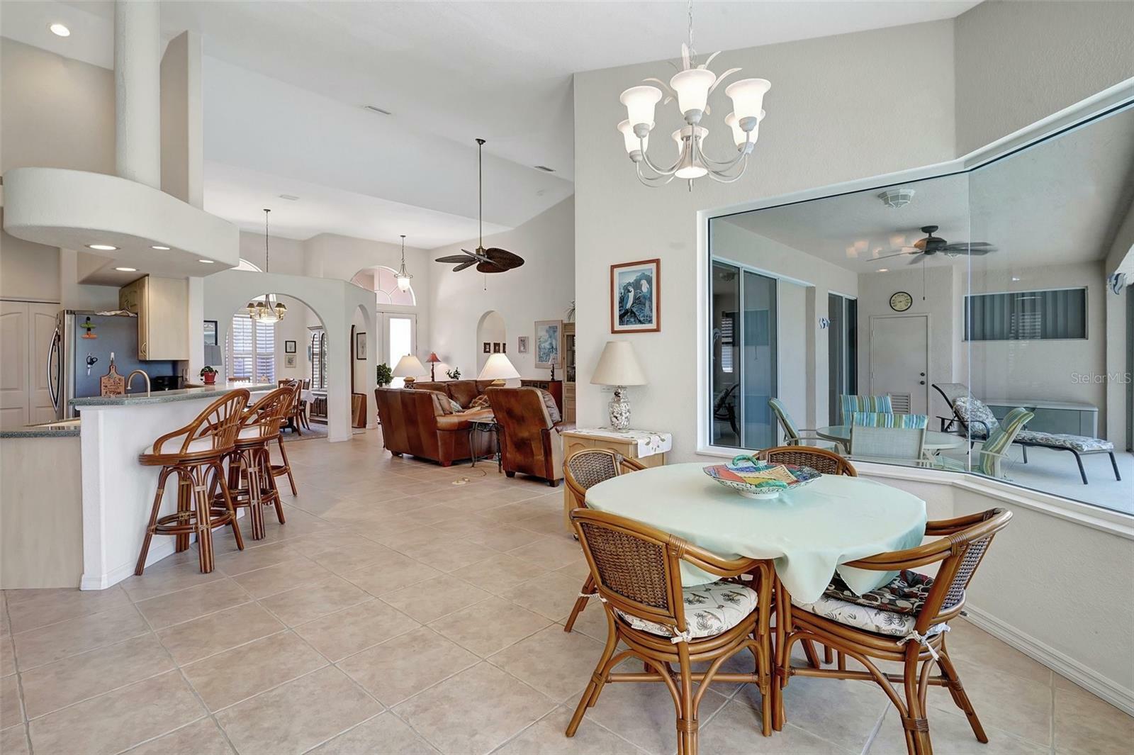 Property Photo: 2833 La Mancha Court FL 33950