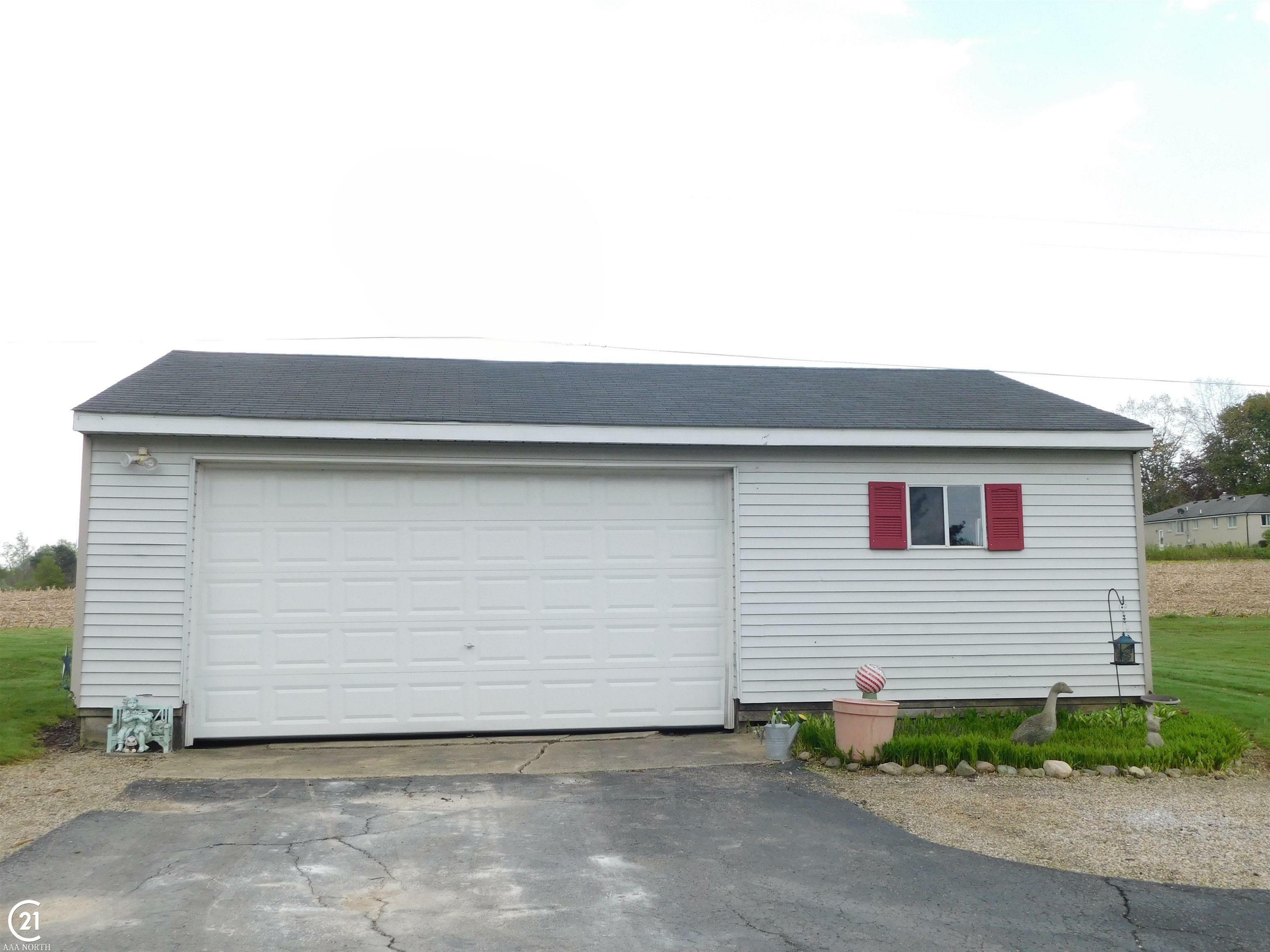 Property Photo: 5568 Hollow Corners Road MI 48428