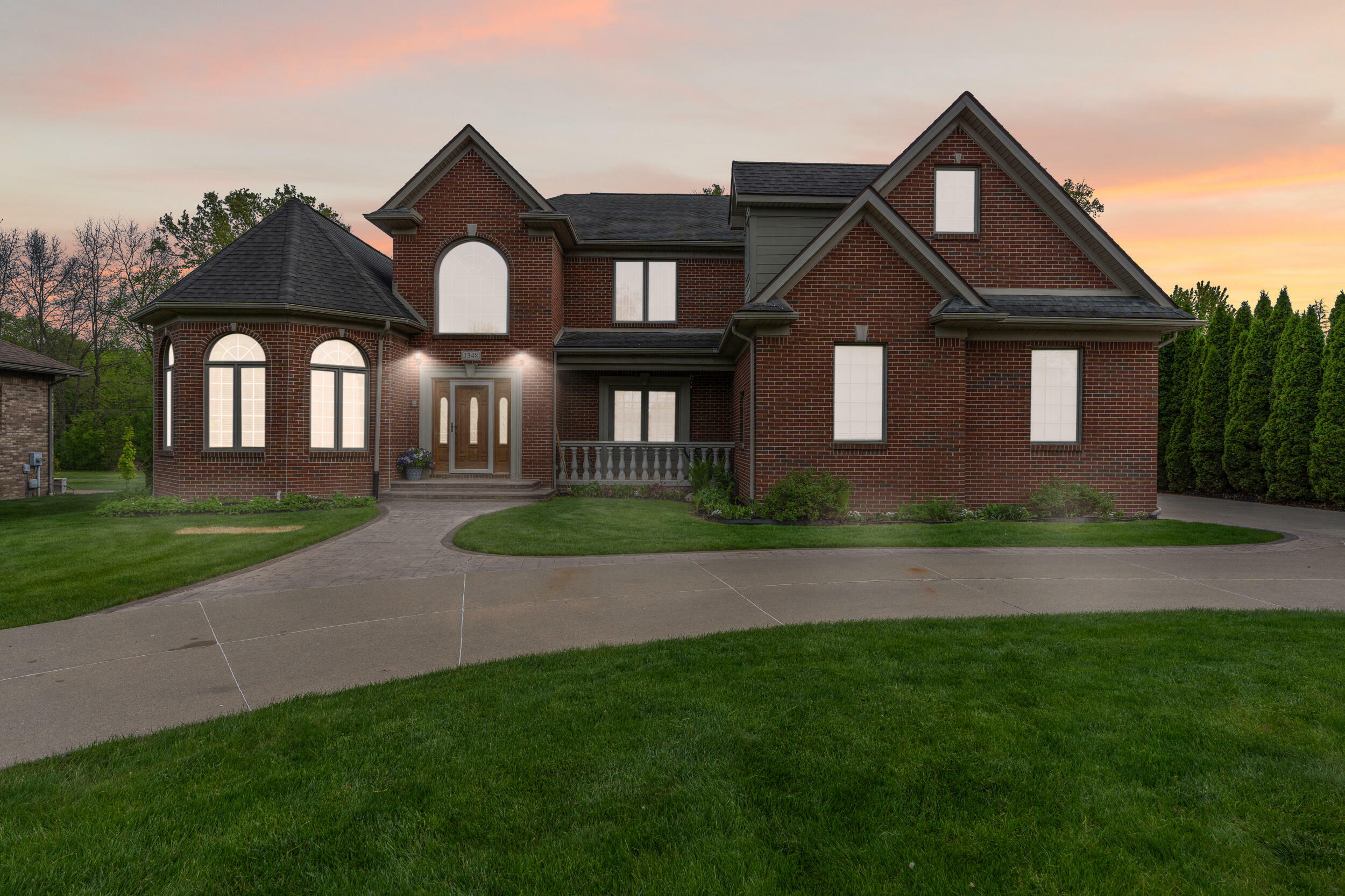Property Photo: 1348 Larayne Drive MI 48085