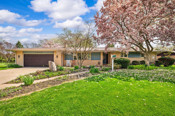 2655 Tanbark Trail  St. Joseph MI 49085 photo