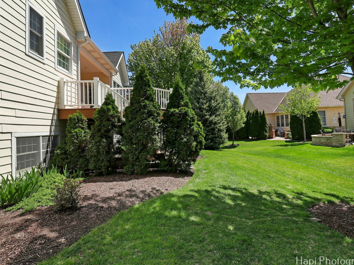 Property Photo: 9 Chaco Court IL 60010