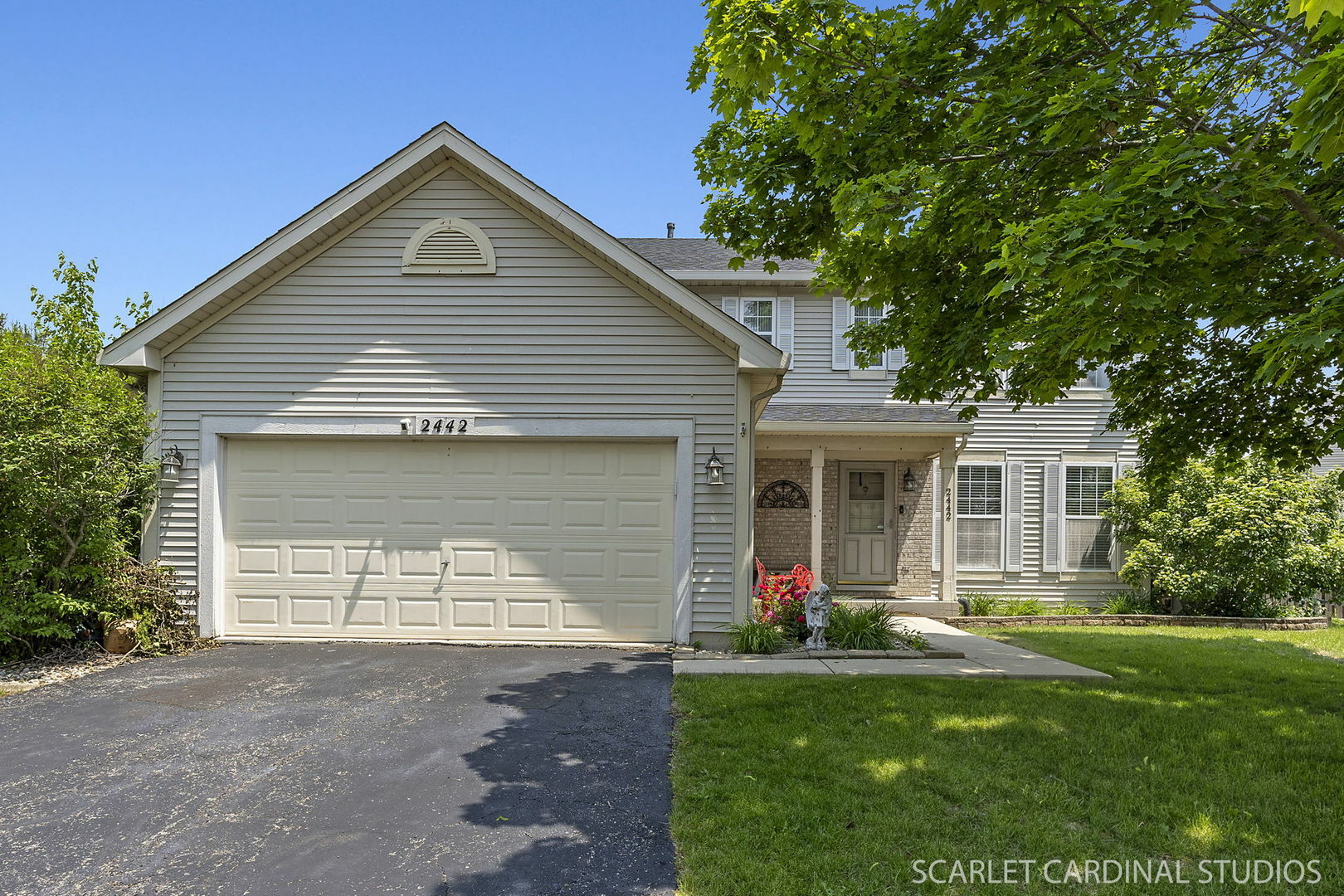 Property Photo: 2442 La Costa Court IL 60503