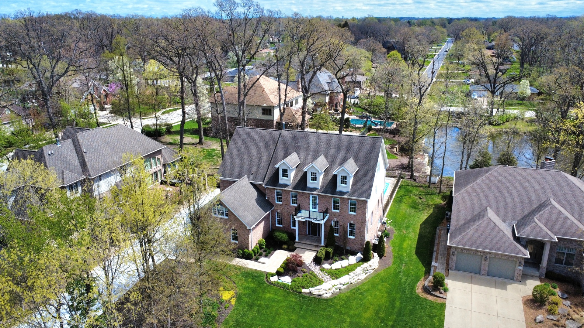 Property Photo: 242 Hampshire Court IL 60451