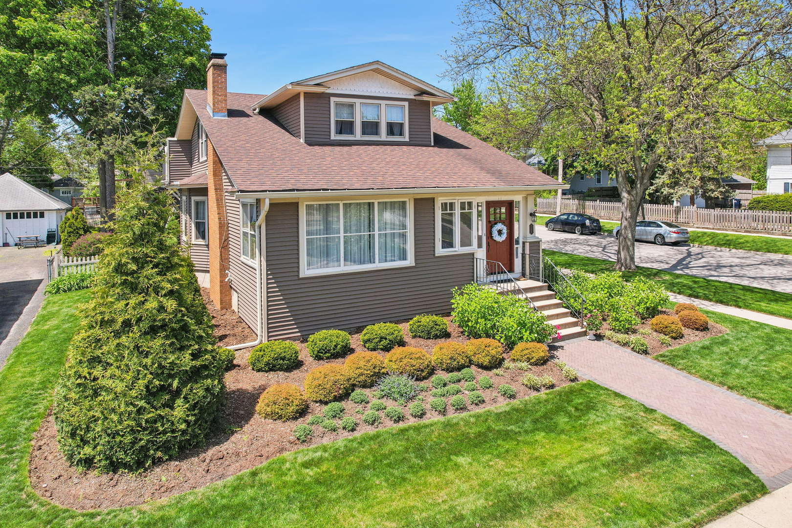 Property Photo: 738 Augusta Avenue IL 60120