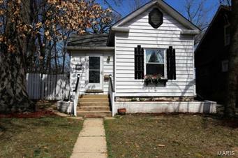 Property Photo: 817 Atalanta Avenue MO 63119
