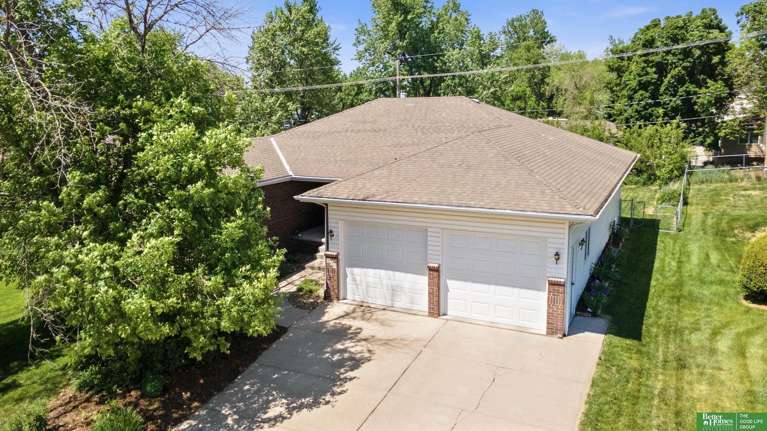 380 Chestnut Street  Springfield NE 68059 photo