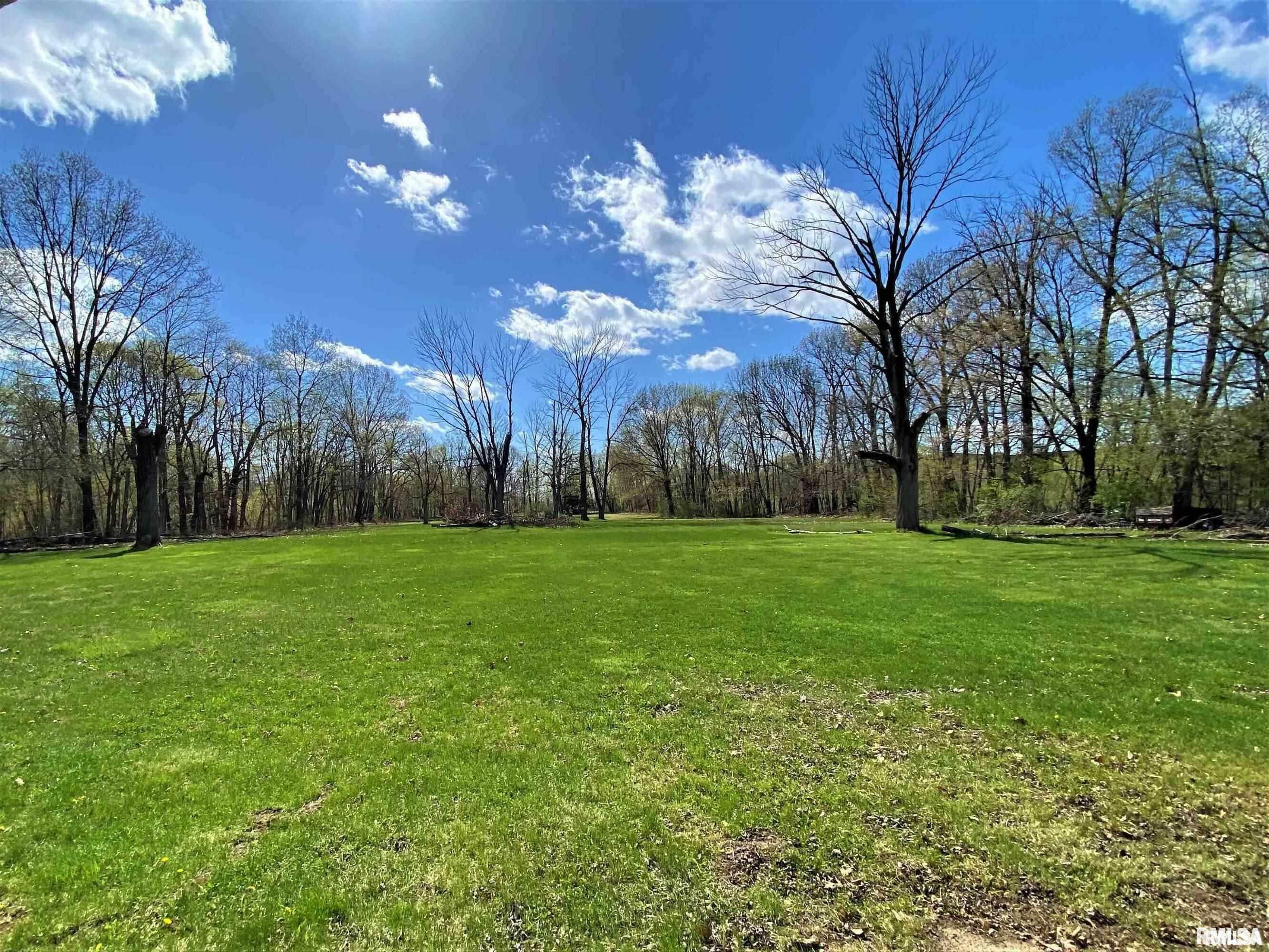 Property Photo: 1839 1/2 Highview Road IL 61611