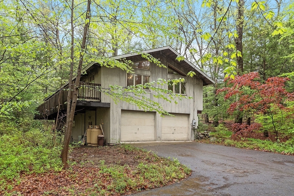Property Photo:  8 Deerfoot Trail  MA 01451 