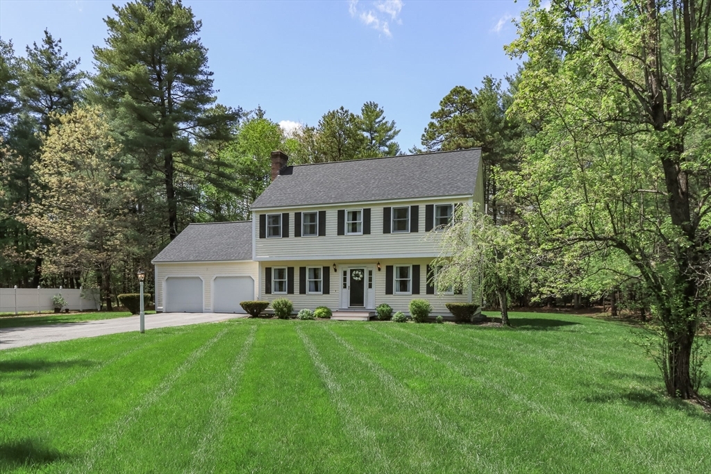 Property Photo:  32 Squannacook Drive  MA 01450 