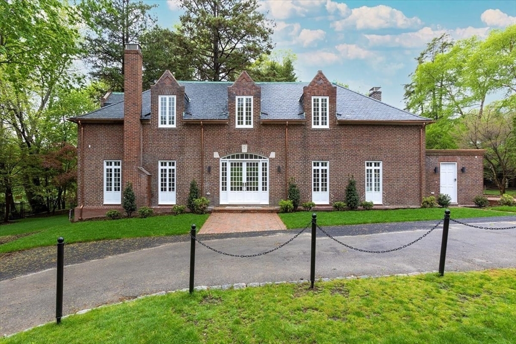 178 Ivy Street  Brookline MA 02446 photo