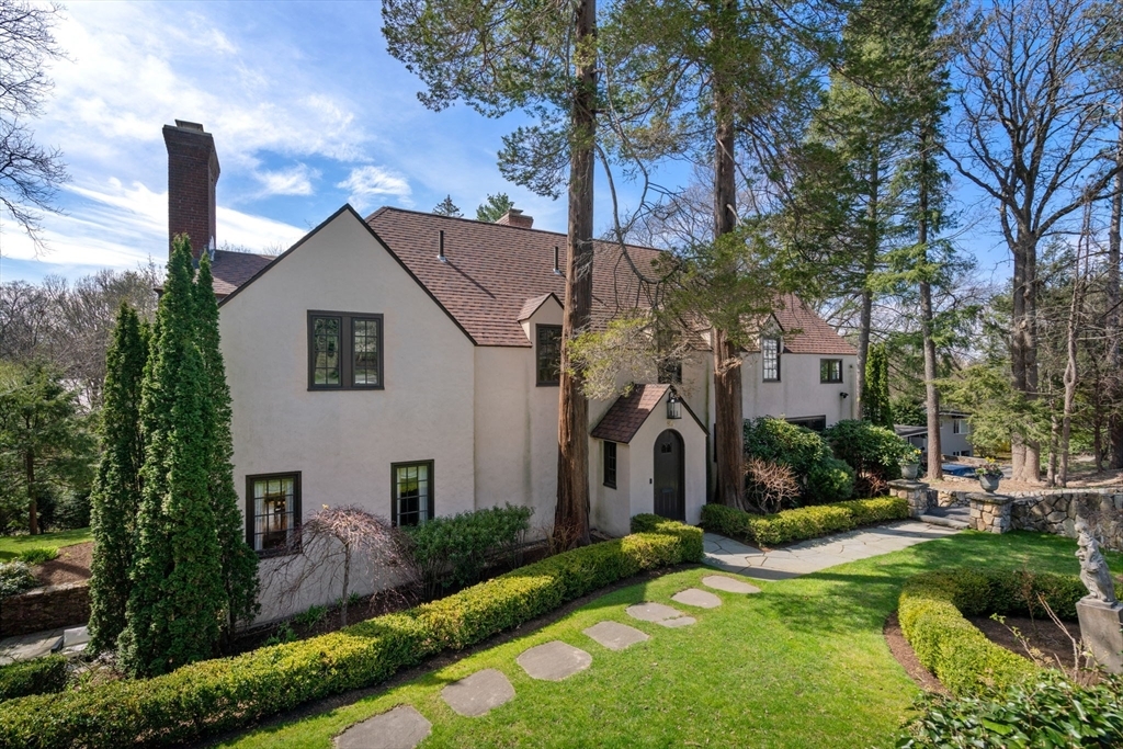 Property Photo: 85 Gate House Rd MA 02467