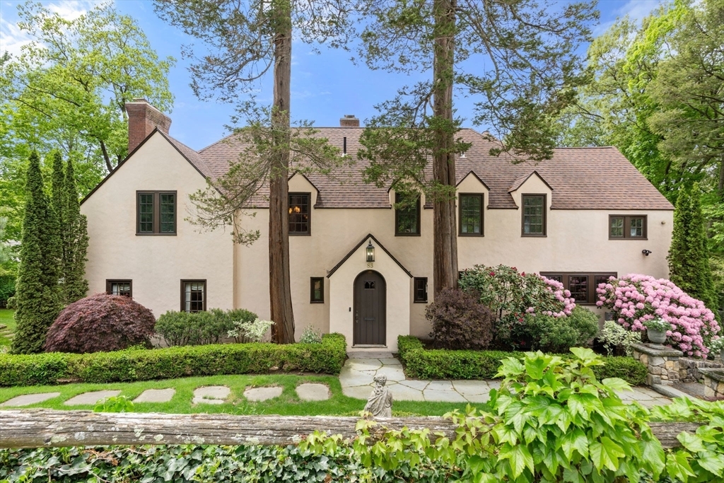 Property Photo: 85 Gate House Rd MA 02467
