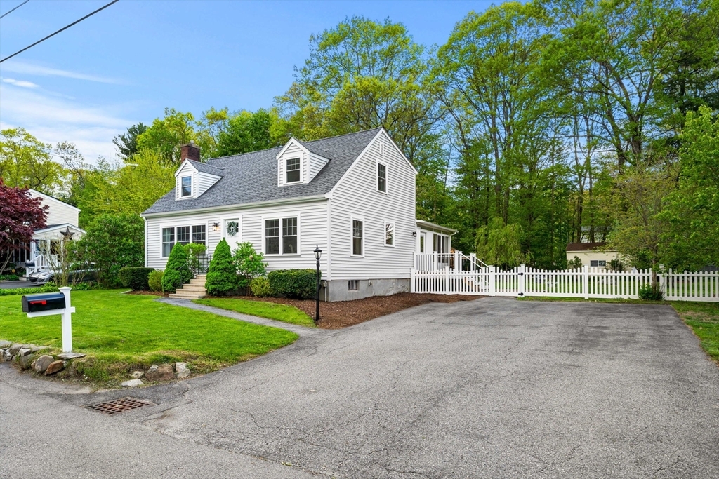 Property Photo: 14 Walnut Rd MA 01824