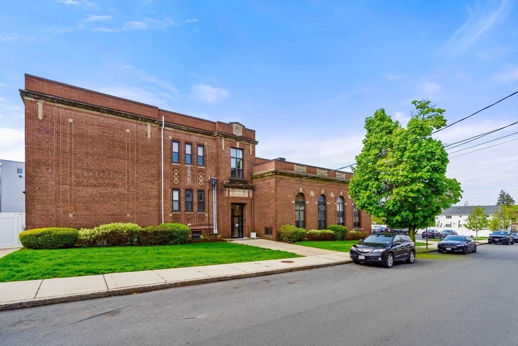 Property Photo:  50 Floyd St 7  MA 02149 