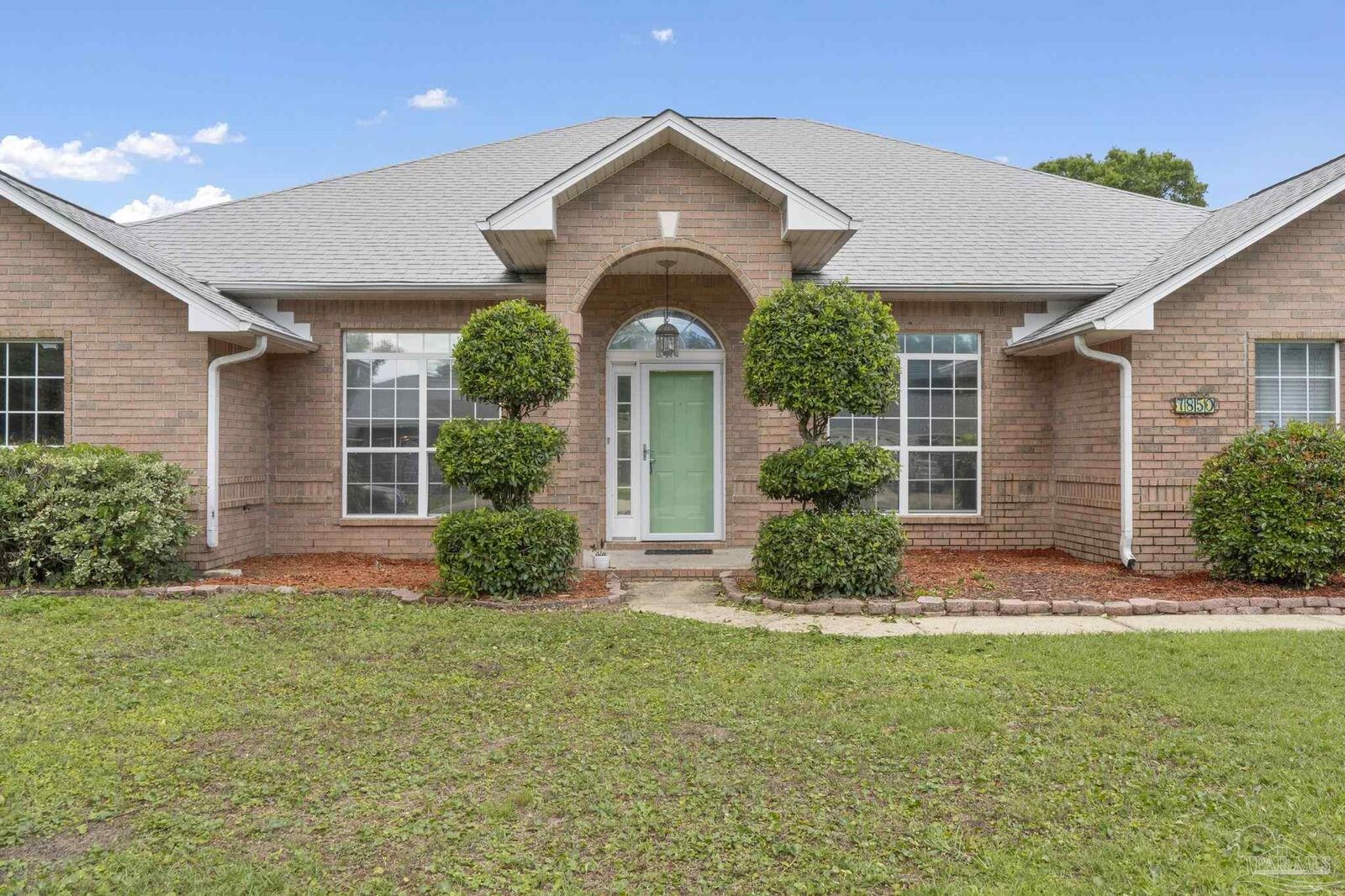 Property Photo: 7850 Amethyst Dr FL 32506