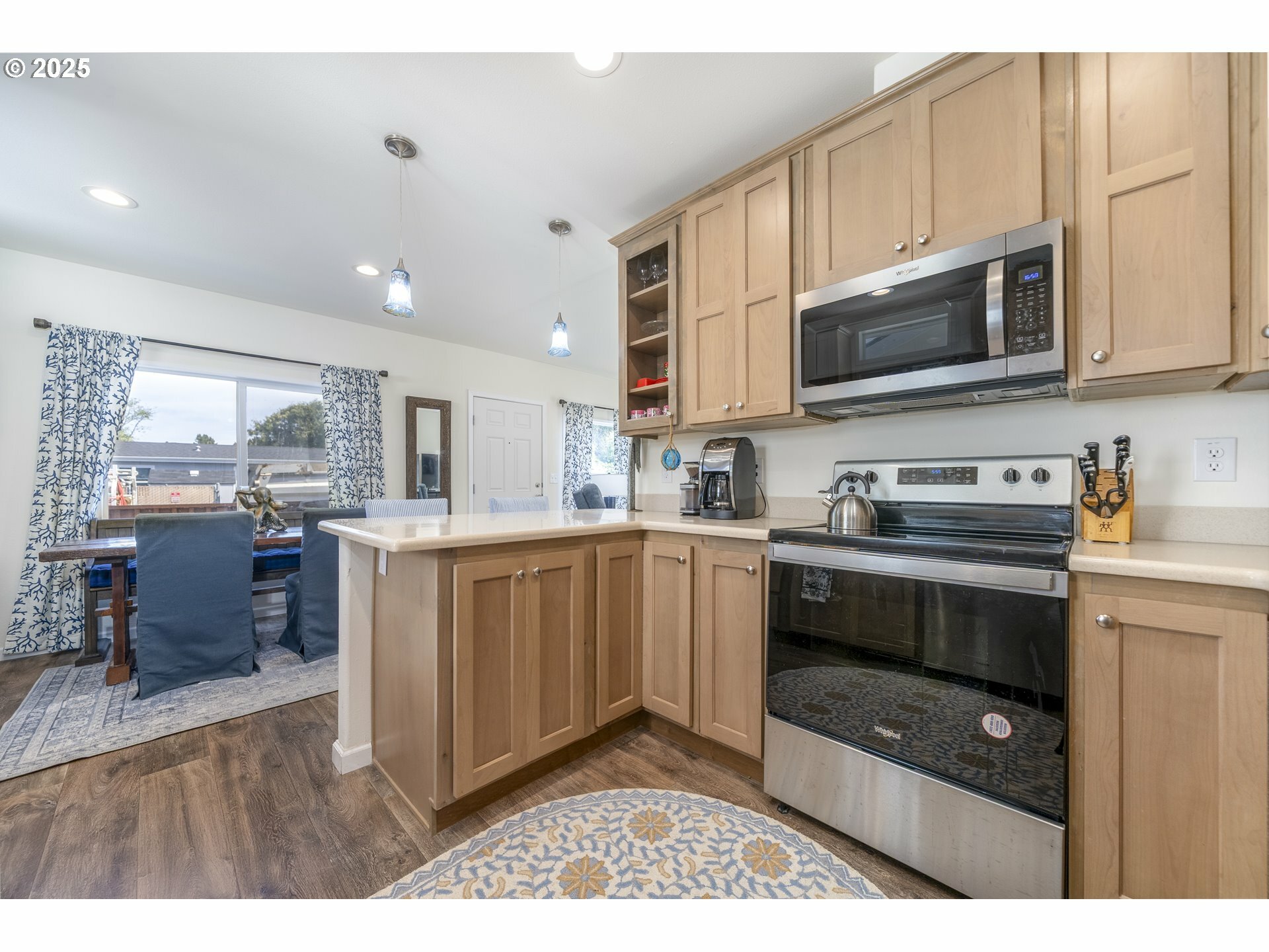Property Photo: 4875 N Highway 101 2 OR 97341