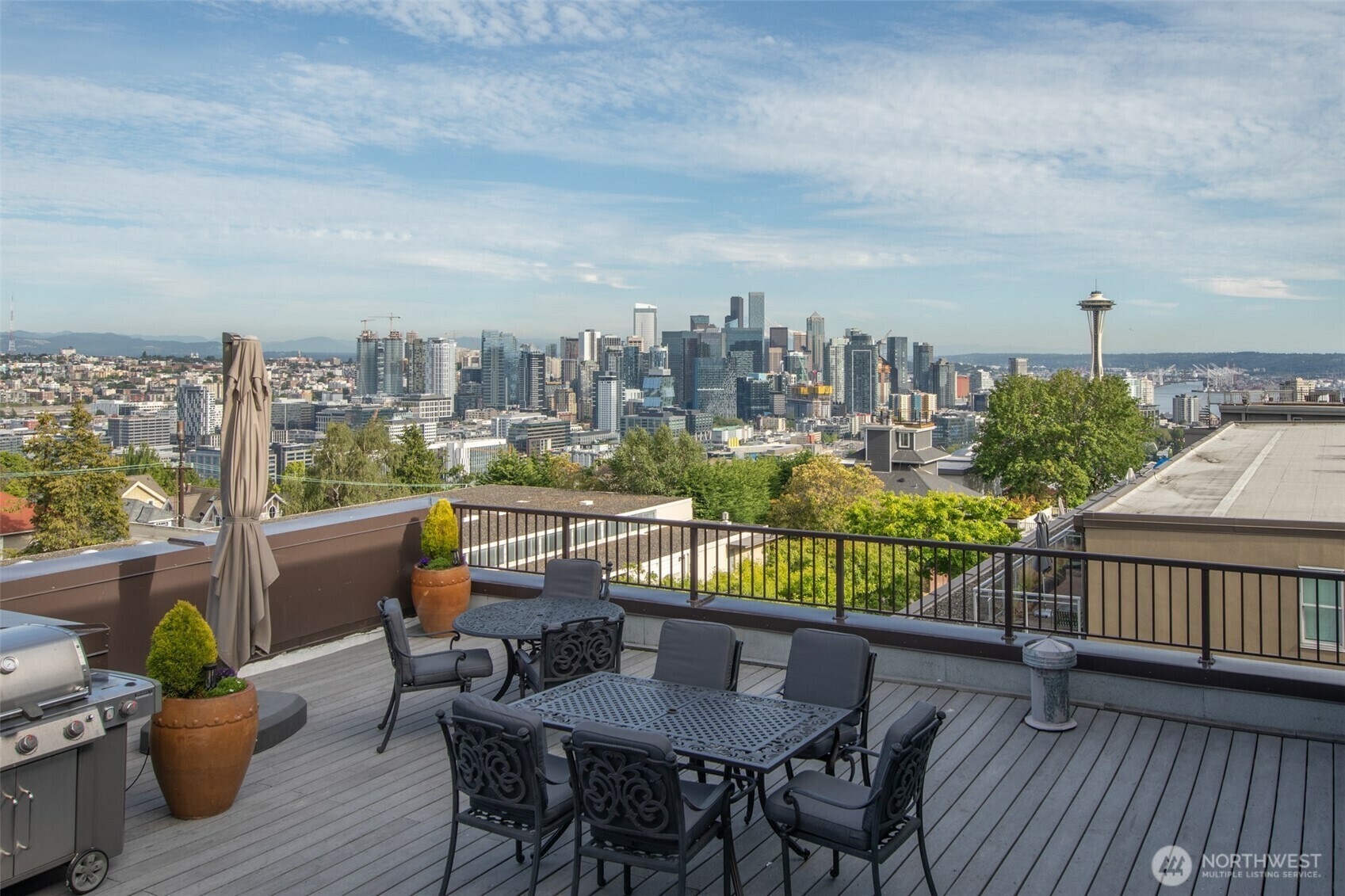 Property Photo: 201 Galer Street 250 WA 98109