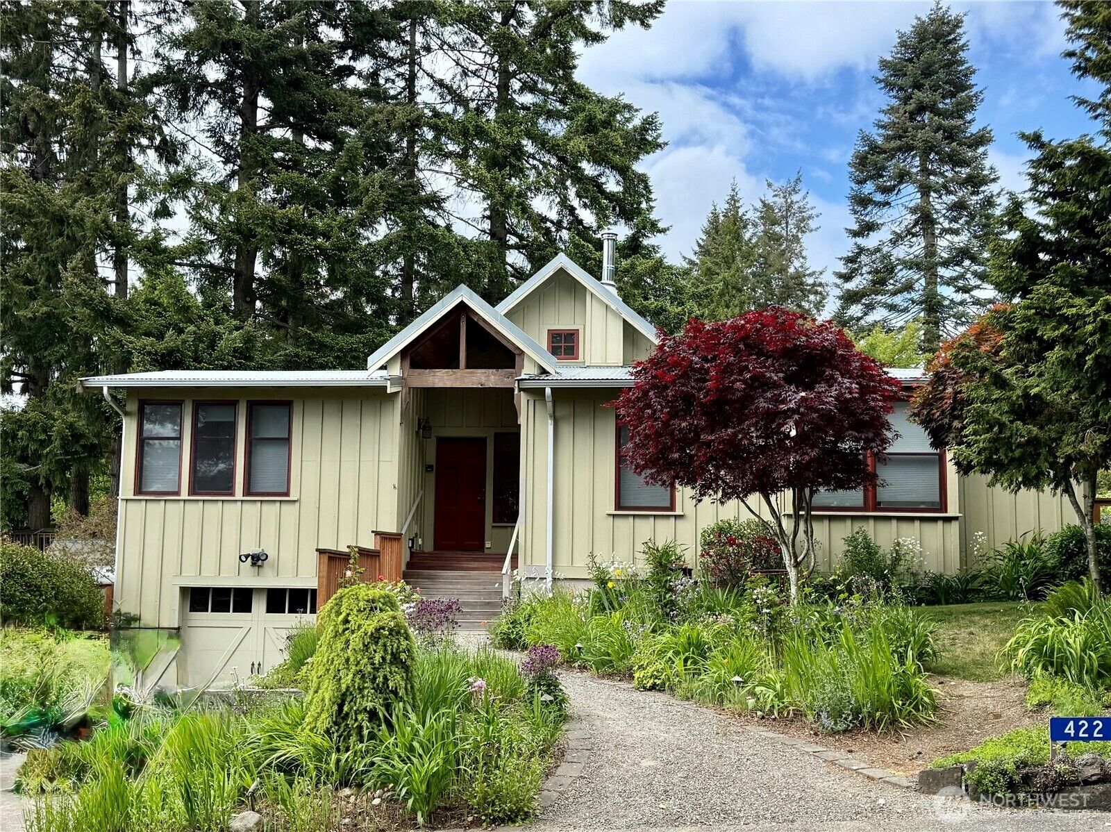 Property Photo:  422  Wallace Way NW  WA 98110 