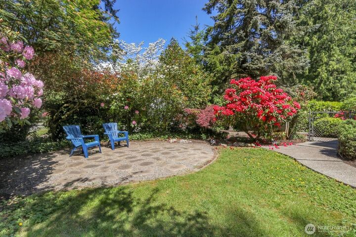 Property Photo:  19801  88th Avenue W  WA 98026 