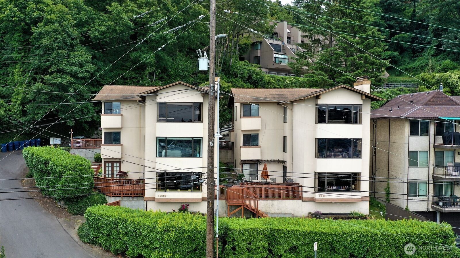 Property Photo:  1232  Lakeview Boulevard E 5  WA 98102 